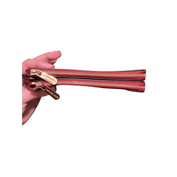 Michael kors red wristlet - Picture 8 of 12